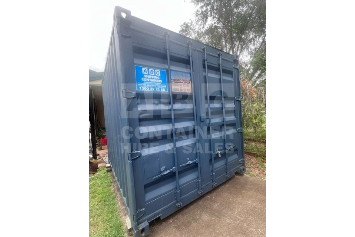 10 Foot container - Door End